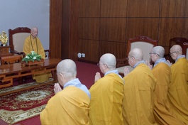 Chư Ni Phân ban Ni giới TP.HCM đảnh lễ Đức Pháp chủ GHPGVN