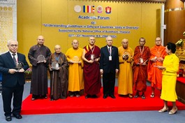  Các diễn giả tại Diễn đàn 