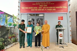 Bàn giao nhà tình thương đến gia đình ông bà Nguyễn Công