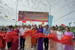 Cắt băng khánh thành cầu bê-tông A Di Đà Đại Nguyện 19