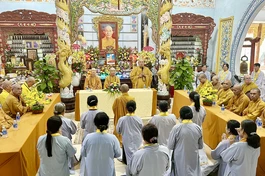 Phật tử chùa Kim Thiền trong ngày tổng kết hoạt động tu học