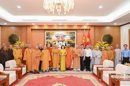 Chụp ảnh lưu niệm cùng lãnh đạo Tỉnh ủy tỉnh BR-VT nhân Tết cổ truyền