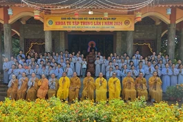 Khóa tu của Tăng, Ni, Phật tử H.Bù Gia Mập tại chùa Hạnh Đức