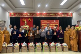 Ban Từ thiện xã hội Phật giáo TP.Buôn Ma Thuột trao quà đến hộ nghèo tỉnh Quảng Bình