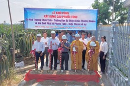 Thực hiện nghi thức khởi công xây dựng cầu nông thôn liên xã Phước Tùng