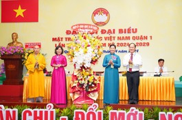 Thượng tọa Thích Minh Quang được suy cử Phó Chủ tịch không chuyên trách Ủy ban MTTQVN Q.1