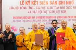 Chư tôn giáo phẩm lãnh đạo Phật giáo hai nước trao bản ghi nhớ