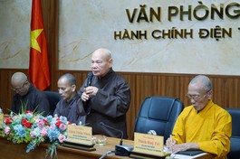 Trưởng lão Hòa thượng Thích Thiện Nhơn chủ trì hội nghị sáng 20-4 tại thiền viện Quảng Đức