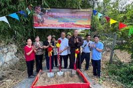 Khởi công xây dựng con đường nông thôn bằng bê-tông tại ấp 5, xã An Trường 