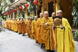 Cung thỉnh chư tôn đức quang lâm lễ tác pháp An cư kiết hạ của Tăng, Ni của tùng lâm Quán Sứ