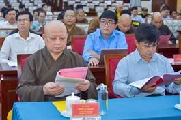 Hòa thượng Thích Lệ Trang tham dự hội nghị