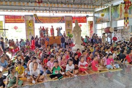 Chùa Hòa An (Ninh Thuận) tặng 500 suất quà tới các em đồng bào dân tộc