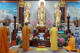 Khóa tu "Ngày tỉnh thức" được tổ chức tại tịnh xá Ngọc Qui
