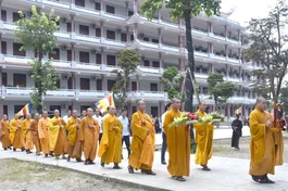 Cung nghinh chư tôn đức quang lâm