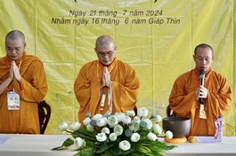 Chư tôn đức thành viên Ban Hoằng pháp GHPGVN tỉnh tham dự thời pháp đàm trong khóa tu "Một ngày an lạc"