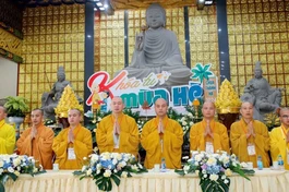 Chư tôn đức chứng minh, tham dự khai mạc khóa tu mùa hè tại chùa Thanh Hà