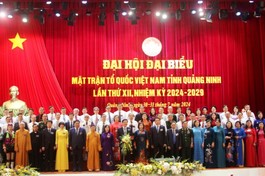 Các Ủy viên Ủy ban MTTQVN tỉnh Quảng Ninh lần thứ XII, nhiệm kỳ 2024-2029 ra mắt Đại hội - Ảnh: Mạnh Trường