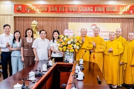 Thượng tọa Thích Tâm Định chúc mừng thành công của Đại hội đại biểu MTTQVN tỉnh Thanh Hóa