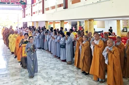 Đạo tràng chùa Từ Quang cung đón chư tôn đức quang lâm tham dự Đại lễ Vu lan