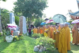 Trang nghiêm cử hành nghi thức an vị tôn tượng Bồ-tát Quan Thế Âm cao 10 mét