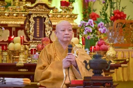 Hòa thượng Thích Lệ Trang đăng tòa khai thị trong Pháp hội Vu lan - Báo hiếu tại Việt Nam Quốc Tự - Ảnh: Quảng Đạo/BGN