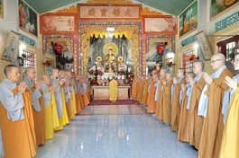 Chư Ni hệ phái Bắc tông tác pháp Tự tứ tại chùa Huyền Long