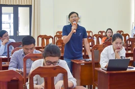 Nhà báo Quốc Định, báo Đại Đoàn Kết đặt câu hỏi đến Ban Tổ chức tại buổi họp báo