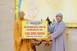 Ni trưởng Thích nữ Từ Nhẫn, vị giáo phẩm đứng đầu Phân ban Ni giới GHPGVN TP.HCM rất tích cực trong hoạt động an sinh xã hội