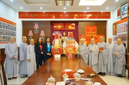 Đoàn Phân ban Ni giới T.Ư chúc Tết tại Hội Liên hiệp Phụ nữ TP.HCM