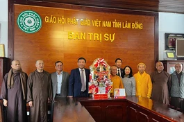 Lâm Đồng: Lãnh đạo tỉnh thăm, chúc Tết đến Ban Trị sự Phật giáo tỉnh
