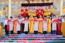 Chư tôn giáo phẩm cắt băng khánh thành Bửu Lâm tự, tại TT.Long Hải