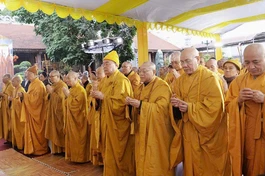 Chư tôn đức Giáo hội thành kính dâng hương tưởng niệm Đức Đệ nhị Pháp chủ - Đại lão Hòa thượng Thích Tâm Tịch