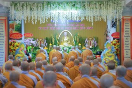 Chư Ni thành kính tưởng niệm Đức Thánh Tổ Ni Đại Ái Đạo - Kiều Đàm Di và chư tôn đức Ni tiền bối hữu công 