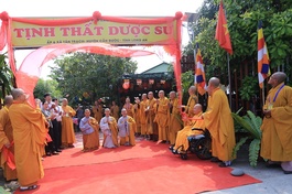 Thượng bảng tịnh thất Dược Sư, xã Tân Trạch, H.Cần Đước