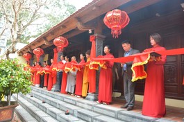 Cắt băng khánh thành chùa Long Khánh