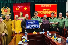 Ban Trị sự TP.Biên Hòa trao bảng hỗ trợ công tác dân vận, từ thiện