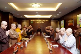 Chư Tăng Ni trong nghi thức niệm Phật cầu gia bị