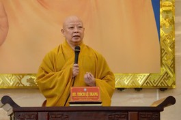 Hòa thượng Thích Lệ Trang chủ trì buổi họp mở rộng, tại Việt Nam Quốc Tự