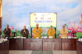 Niệm Phật cầu gia bị trước buổi họp