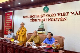 Thượng tọa Thích Nguyên Thành, chủ trì hội nghị