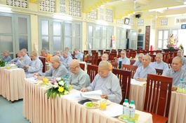 Chư Ni Thường trực Phân ban Ni giới họp triển khai hoạt động Phật sự - Ảnh: Trung Thắng