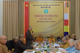 Đại đức Thích Nguyên Minh, Trưởng ban Trị sự GHPGVN tỉnh Đắk Lắk chủ trì buổi họp