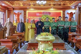 Chụp ảnh lưu niệm nhân Kỷ niệm 80 năm ngày thành lập Lực lượng Công an nhân dân VN