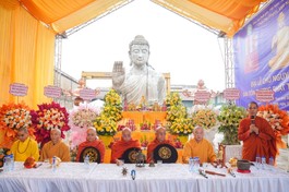 Chư tôn đức chứng minh, tham dự Lễ chú nguyện đúc tôn tượng Đức Phật Thích Ca