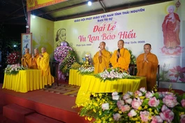 Chư tôn đức chứng minh, tham dự Lễ Vu lan tại chùa Phù Liễn