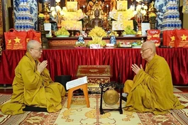 Nhị vị Hòa thượng tác pháp Tự tứ tại trường hạ tùng lâm Quán Sứ