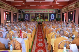 Gần 400 vị Ni tham gia khóa Bồi dưỡng Luật học lần 4 do Phân ban Ni giới T.Ư tổ chức - Ảnh: Trung Thắng