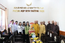 Phái đoàn chụp ảnh nhân chuyến thăm và làm việc với Ban Trị sự tỉnh