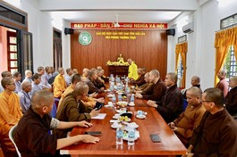 Gặp gỡ thân mật Ban Thường trực Ban Trị sự tỉnh ở hai khu vực