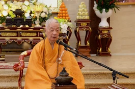 Đức Pháp chủ GHPGVN khai thị tại Tuần huân tu và Khóa bồi dưỡng trụ trì tại Việt Nam Quốc Tự - Ảnh: B.Toàn/BGN